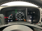 【メーターパネル】シンプルなデザインのメーターパネルは視認性が良く、必要な情報を運転手に分かりやすく伝えてくれます♪