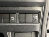 ご納車後の定期的点検に合わせて、「エンジンオイル&フィルター交換」を行うお得なメンテナンスパッケージの「安心メンテナンスパック」をおすすめしております。詳細については当店スタッフまでお尋ねください。