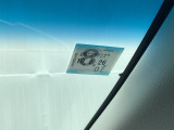 次回の車検日になります。こちらのステッカーをご確認ください。