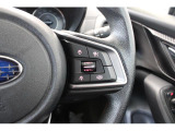 ステアリング右手側にはアイサイトなどの操作スイッチが内蔵されています 運転しやすい設定です