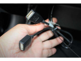 ナビ接続「」USBケーブルも装着されています、後から取り付けしようとすると工賃が意外と高いのではじめから付いているのは嬉しい