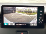 バックモニター付きで、車庫入れやバック時の後方確認をしっかりサポート。モニターに映し出される映像で死角も確認しやすく、狭い場所での駐車や後退時の操作をより安心して行えます。