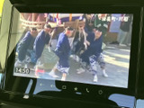 停車中に楽しめるTV機能は、待ち時間も快適に過ごせる嬉しい装備です。ニュースや番組で、リラックスした時間を過ごせます。