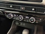 USB接続ジャックを装備!スマートフォンや対応するUSB機器を接続して、音楽などを車内で楽しむことができます。お気に入りの音楽と一緒に、毎日の通勤からロングドライブまで楽しめる便利な装備です。