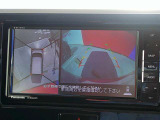 【アラウンドビューモニター】空から見下ろした映像がナビ画面にて確認可能です。駐車もラクラクですよ♪