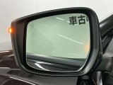 【ドアミラー鏡面】雨天時の視界を確保する親水鏡面や、夜間後続車のヘッドライトの眩しさを軽減するブルー鏡など様々な種類があります。ご希望などあれば、是非ご相談ください。