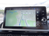 純正コネクトディスプレイ付きでフルセグ・Bluetoothなど付いてとても便利な車両です♪