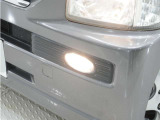 ◆フォグライト◆ 霧などの悪天候時、自車の位置を示すとともに前方や路肩が見えずらい時、近い位置をワイドに照らしてくれます
