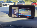 360度ビューモニターを装備。車両周囲の状況を確認しやすく、駐車時の安全確認に役立ちます。