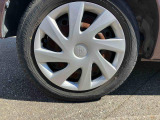 中古車をお選びいただく際に気になる走行距離や修復歴などに加えてキズ・凹みの有無・状態や消耗品の交換、今までの整備状況が &ldquo;ダイハツ認定中古車カルテ&rdquo;でわかります。