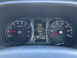 速度計などの計器と中央の表示がまとまり、運転に必要な情報を視線の移動を抑えて確認しやすい配置です。日々の走行時にも状況を把握しやすく便利です。
