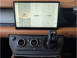 新しく生まれ変わったインフォテイメントシステム「Pivi Pro」を搭載します。AppleCarPlay / Android Auto接続にも対応。より直感的でスマートな操作が可能となります
