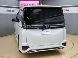 バックカメラが付いているので後方確認が非常にしやすいです。今や運転初心者も熟練者も必須装備!ついていて損はないですね♪
