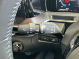 フロント車速感知無段間けつ式ワイパー&リヤ間けつ式ワイパースイッチ。