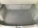 トランクスペースもご覧のとおり広々しております☆SUVならではの使いやすいトランクスペースに夢と希望以外に荷物もしっかり載せることができます☆