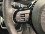 ステアリングにオーディオ操作スイッチが付いています。オーディオ画面に直接タッチしなくても操作が出来ますので、運転に集中できます。