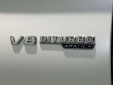メルセデス・ベンツはドイツ本国シュツットガルト近郊でのメルセデス自車が関わった重大事故を、40年以上に亘って調査しています。エアバッグやシートベルトテンショナーは、この調査の結果生み出されました。