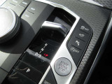 新車登録から5年目まで、最長4年間の走行距離無制限保証をご用意。ご購入後も安心が長く続きます。