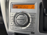 フルオートエアコンで1年中車内は快適!