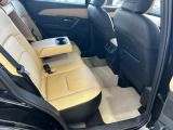 後席のレイアウトも手を抜く事なく装飾が充実したマツダ車です。