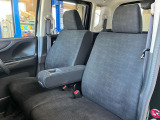 助手席も運転席同様に広く過ごしやすくなってます。