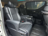 車内もキレイで嫌な臭いもありません☆車内の臭い、汚れが気になる方は内装のスチームクリーナーも施工可能です♪