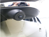 助手席側の死角になりやすい左前方の映像を、11.6インチディスプレイに表示。狭い道での安心感を高め、ドライバーの視界をしっかりサポートします。