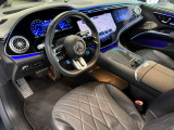 メルセデスのシートは、少し硬めに出来ておりますので、長時間の運転でも疲れにくく、安全にドライビングをお楽しみ頂けます