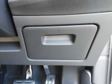 ドイツ車には特徴があり、メーターのメモリに一部色がついています。これはドイツでは推奨速度という考えがあるためです。安全で快適に走る際に適している速度を指しています