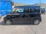 室内やハンドル周りは常に触る部分ですので、現車を見てしっかりとチェックしたいですね。