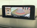 全方位モニターがついています! 車の周囲を360&deg;安全確認できるので、普段の駐車はもちろんの事、縦列駐車や幅寄せの際にも活躍してくれますよ。