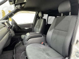 見通しのよいすっきりとした視界で、誰でも運転しやすいです。運転のしやすさは疲れにくさにも繋がりますよ♪
