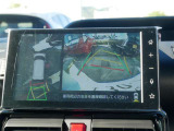 バックモニター(黄色いガイドラインのお陰で、駐車がしやすいです。真上から見下ろしたアングル付きです)