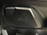 メルセデス・ベンツの定める厳しい基準をクリアしたお車のみをご案内させて頂きます。納車前整備はメーカー規定に基づき100項目以上にも及ぶ点検を熟練のメカニックによって行いご納車させて頂きます。