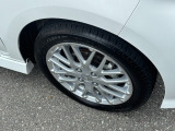 車体にぴったりの純正ホイールです。