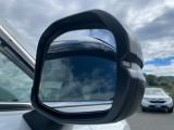ブラインドスポットインフォメーション搭載☆斜め後ろからの車両接近を知らせ、車線変更などをスムーズに♪