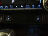 運転席と助手席にシートヒーターを装備しております。