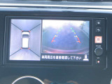 アラウンドビュ-モニタ-はクルマの真上から見ているかのような映像によって、周囲の状況を知ることで、駐車を容易に行うための支援技術です。