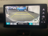 バックモニター付きで、車庫入れやバック時の後方確認をサポート。