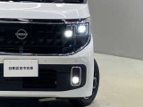 【ハイビームアシスト】先行車や対向車のライト、周辺の明るさに合わせて、ハイ・ロービームを自動で切り替え。切り替えのわずらわしさと切り替え忘れを無くしてくれます!