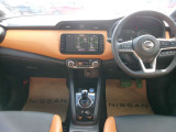 操作しやすい運転席廻り!操作パネルも使いやすい!!ドライブが楽しくなります!