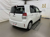 広々とした車内空間に優れた燃費性能。更にデザインも上質で人気のお車です!