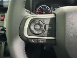ステアリングスイッチ装備!運転しながら手元でオーディオの操作などができます。