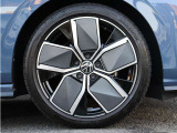 225/40R18タイヤ/7.5J &times; 18アルミホイール