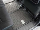 ◆オールシーズンマット装備◆雨にも負けず!濡れた靴の水、汚れなどからフロアを守ります。アウトドアやレジャーはもちろん、雨や雪の日にも便利。