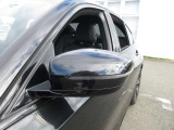 BMW・MINI認定中古車には2年間または1年間の無料保証を付帯。ご購入後も安心して、BMWならではの走りをお楽しみいただけます。