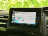 現在地や周辺の道路を画面上で確認でき、目的地までの道順を把握する際に便利です。お出かけ先の確認やルート選びをサポートし、慣れない場所への移動時にも役立ちます。