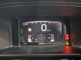 一目で様々な情報を正確に把握できるスピードメーターとなっております。