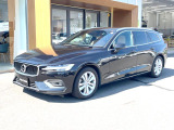 購入後は全国のVOLVO正規ディーラーにてアフターサービスをお受けいただけます。定期点検サービス、延長保証などの有料サービスも手厚くご用意しておりますので、ご不安事はお気軽にご相談下さい。