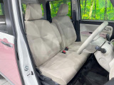 運転席シート廻りは使用感も少なく、良好な状態となっています。丁寧に使われていたことがよくわかりますね。